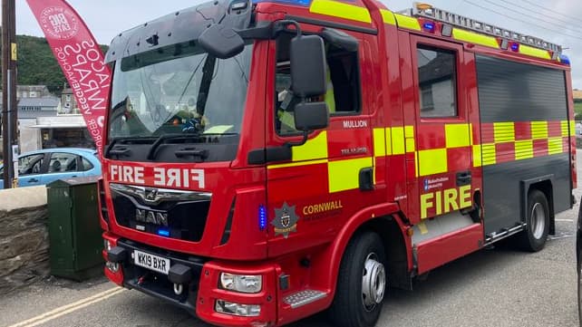 Fire From Shed Spreads To Adjacent Garages Holsworthy today co uk fire-from-shed-spreads-to-adjacent-garages-holsworthy-today-co-uk